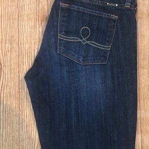 Lucky Brand Jeans - Lucky Brand Blue Jeans 6/28 Long Zip with Button Lucky Brand Jeans - Lucky Brand Blue Jeans 6/28 Long Zip with Button